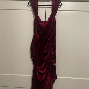 PrettyLittleThing Burgundy Asymmetrical Dress - XL